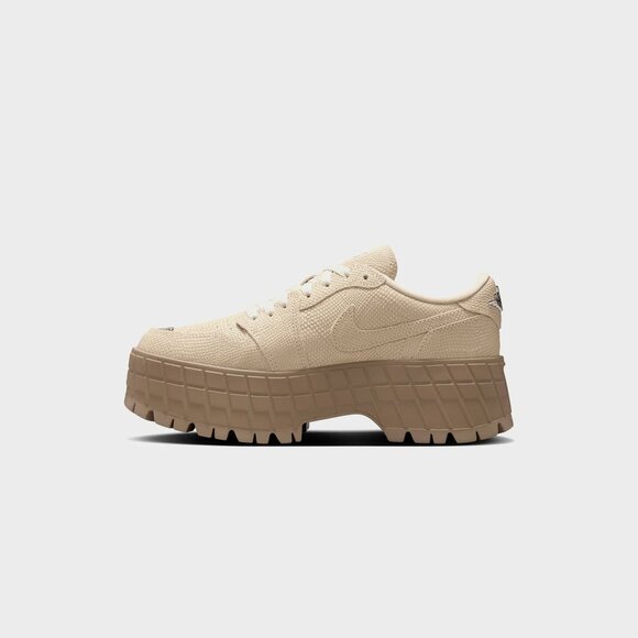 New Nike Women's Air Jordan 1 Low Brooklyn Shoes - Rattan (HF3184-200) Size 10 - Picture 13 of 16